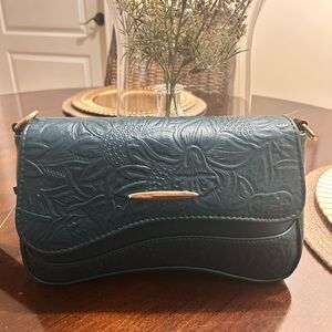Chic Embossed Leather Shoulder Bag in Teal